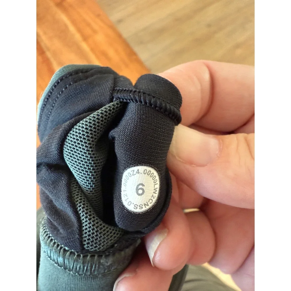 Lululemon Sports Bra, Green Size‎ 6